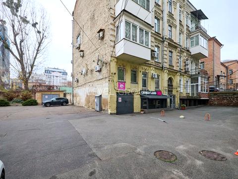 комерційна за адресою Шота Руставелі вул., 30-Б