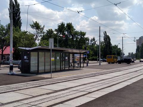 комерційна за адресою Гетьмана Павла Полуботка вул. (Попудренка), 1