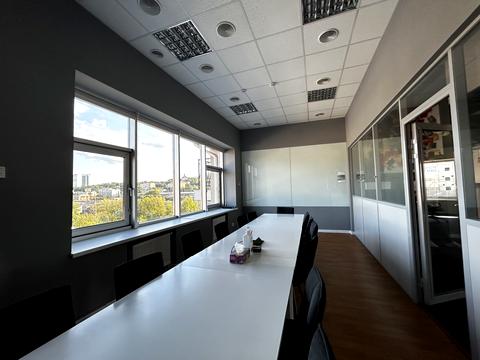 коммерческая по адресу Сімʼї Прахових ул. (Гайдара), 58