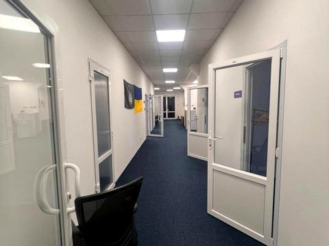 комерційна за адресою Лейпцизька вул., 15-А