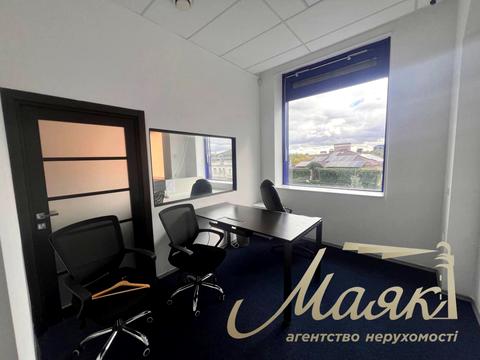 комерційна за адресою Лейпцизька вул., 15-А