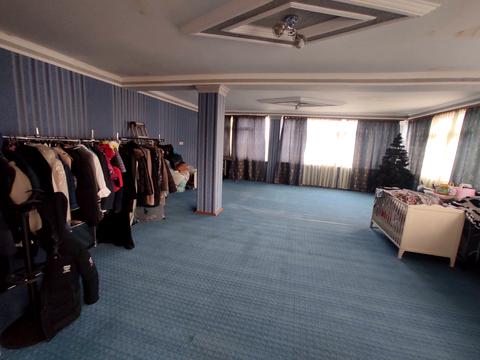 коммерческая по адресу Льва Ландау просп. (50-летия СССР), 155а