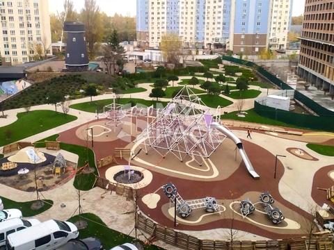 комерційна за адресою Академіка Заболотного вул., 1-Б