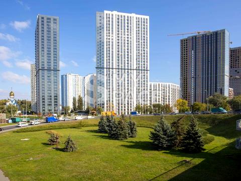 комерційна за адресою Академіка Заболотного вул., 1-Б