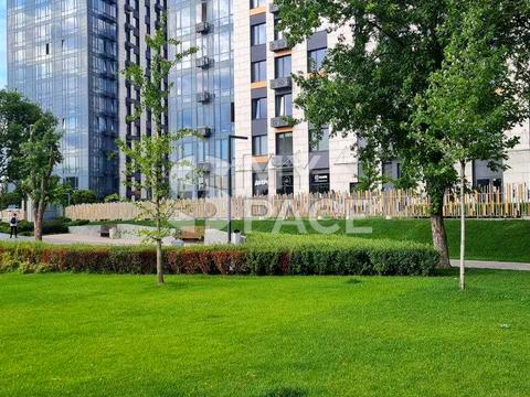 комерційна за адресою Академіка Заболотного вул., 1-Б