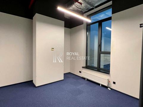 комерційна за адресою Степана Бандери просп. (Московський), 28А