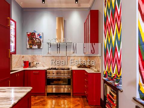 комерційна за адресою Стрілецька вул., 7/6