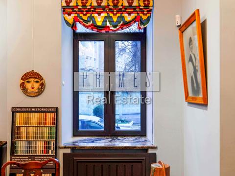 комерційна за адресою Стрілецька вул., 7/6