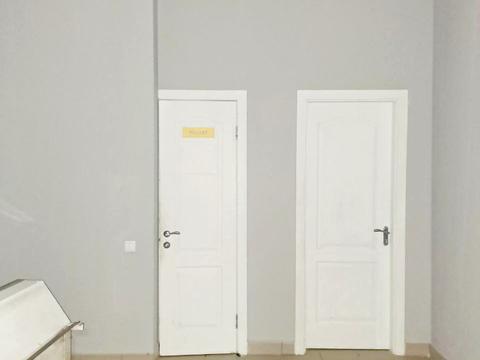 комерційна за адресою Каховська вул., 62-А