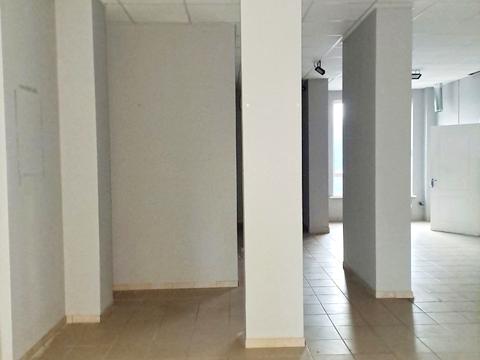 комерційна за адресою Каховська вул., 62-А