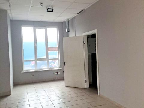 комерційна за адресою Каховська вул., 62-А