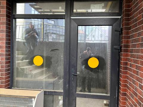 комерційна за адресою Радистів вул., 40