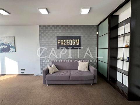 комерційна за адресою Валерія Лобановського просп., 150