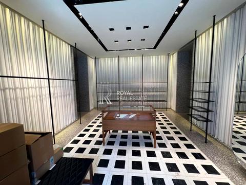 комерційна за адресою Лєскова вул., 7А