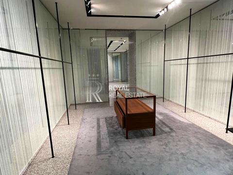 комерційна за адресою Лєскова вул., 7А