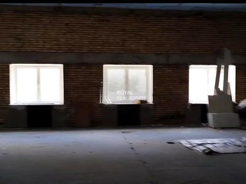 комерційна за адресою Дніпровська набережна вул., 13