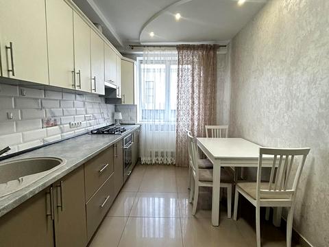 квартира за адресою В'ячеслава Чорновола вул., 93з