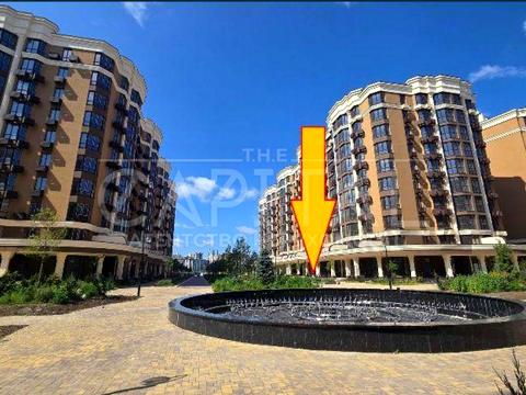 комерційна за адресою Радісна, 4А