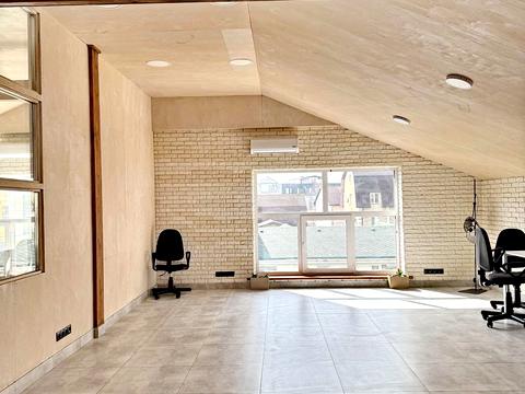 коммерческая по адресу 136 Садова, 11