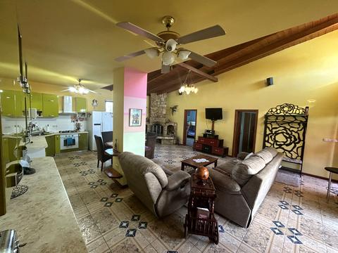 будинок за адресою Набережный переулок, 1