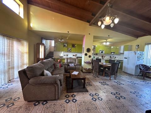 будинок за адресою Набережный переулок, 1