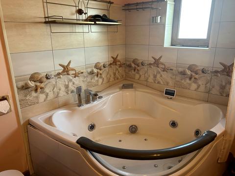 будинок за адресою Набережный переулок, 1