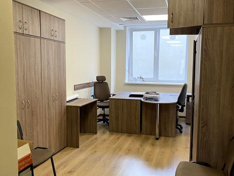 комерційна за адресою Київ, Хрещатик вул., 18