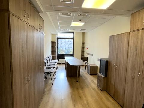 комерційна за адресою Київ, Хрещатик вул., 18