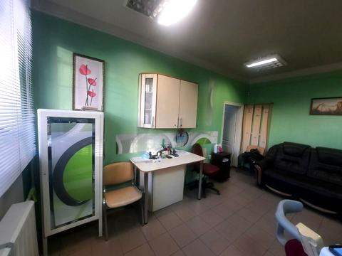 комерційна за адресою Шевченка вул., 4