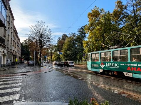 комерційна за адресою Андрія Мельника вул. (), 11