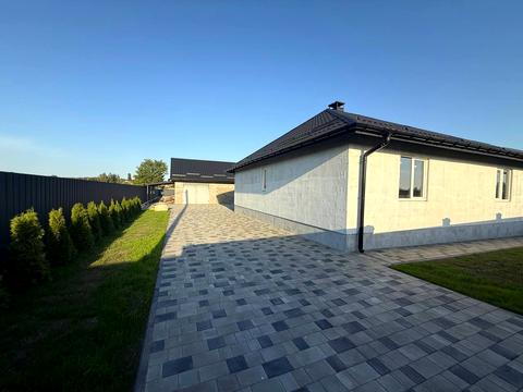 будинок за адресою Шкільна