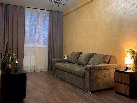 квартира по адресу Парижской Коммуны ул., 4