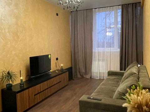 квартира по адресу Парижской Коммуны ул., 4