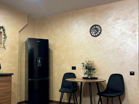 квартира по адресу Парижской Коммуны ул., 4