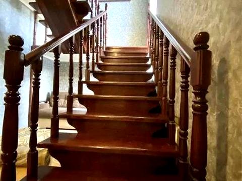 будинок за адресою Олега Онікієнка вул.