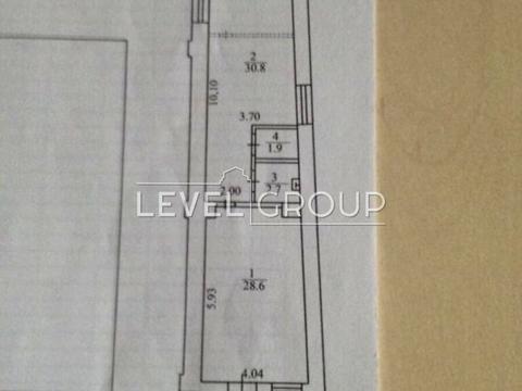 комерційна за адресою Володимирська вул., 81а