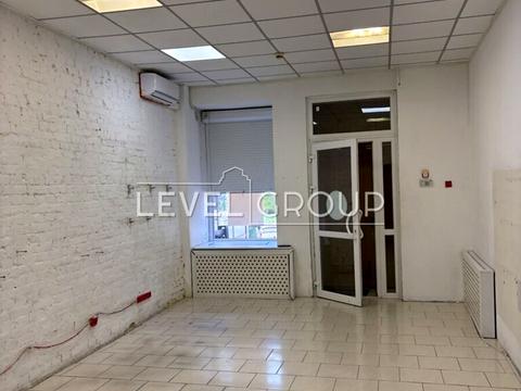 комерційна за адресою Володимирська вул., 81а