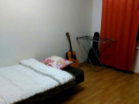 квартира за адресою Ореста Левицького вул. (Академіка Курчатова), 4