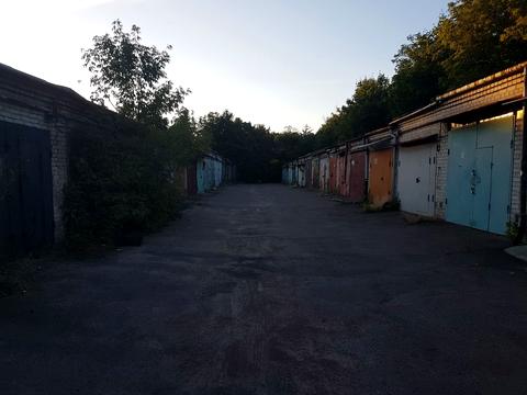 паркомісце за адресою Тернопільська вул., 4