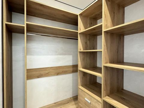 квартира за адресою Молодіжна вул., 10