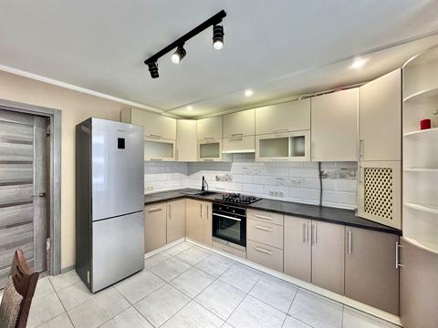 квартира за адресою Михайла Лушпи просп., 5