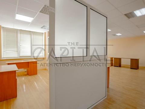 комерційна за адресою Жилянська вул., 101