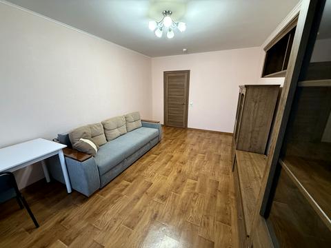 квартира за адресою Ревуцького вул., 54