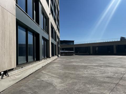 комерційна за адресою Набережна Перемоги вул., 9-Б