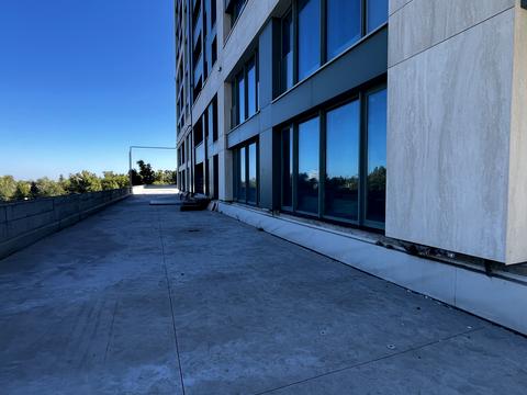 комерційна за адресою Набережна Перемоги вул., 9-Б