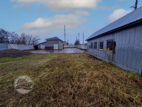 комерційна за адресою Центральна, 180