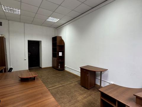 комерційна за адресою Незалежності вул., 65