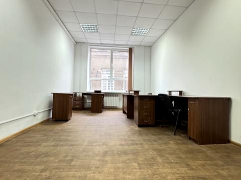 комерційна за адресою Незалежності вул., 65