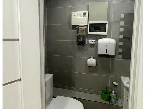 коммерческая по адресу Героїв Крут ул., 10