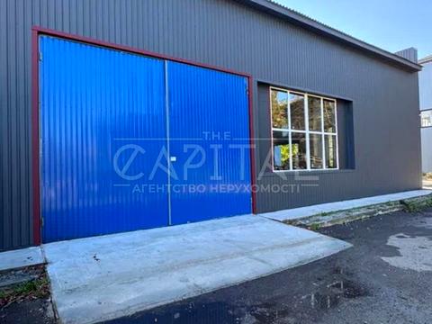 комерційна за адресою Залізнична вул., 1